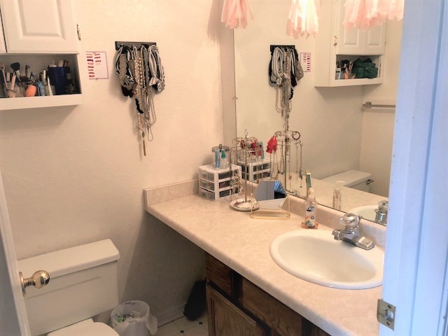 Your Own Private Bath! - 724 W 1720 N