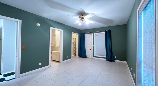 Building Photo - 19 Windermere Ln