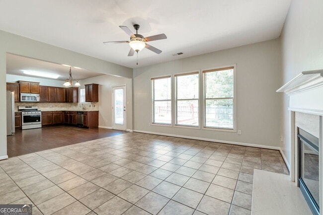Building Photo - 214 Farm Manor Ct