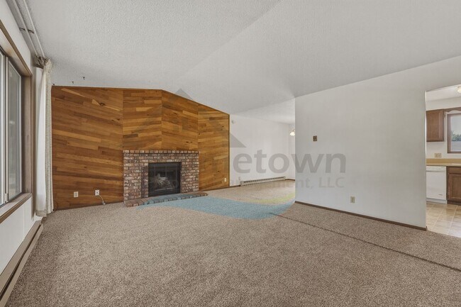 Building Photo - 4424 W Redding Rd