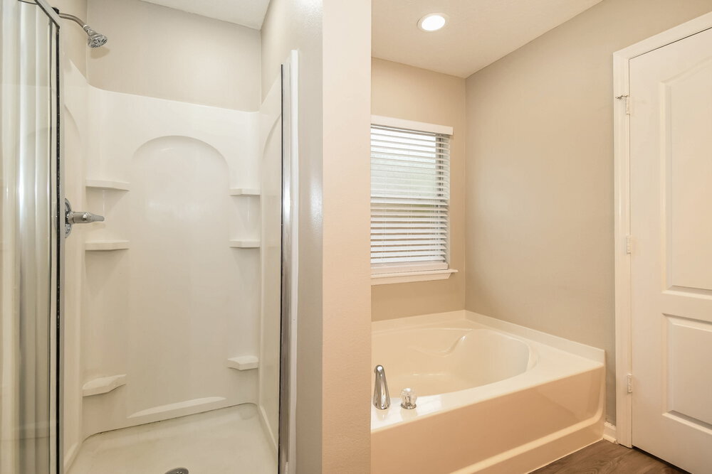 Building Photo - 392 Bostwick Cir