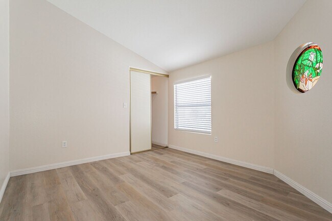 Building Photo - Remodeled 3 Bed Single Story Home