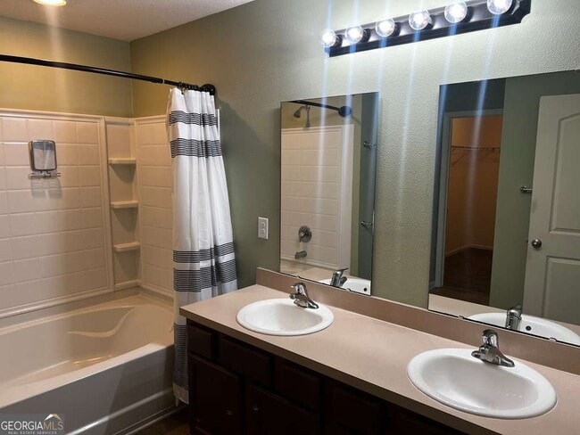 Building Photo - 306 Cedar Breeze Dr