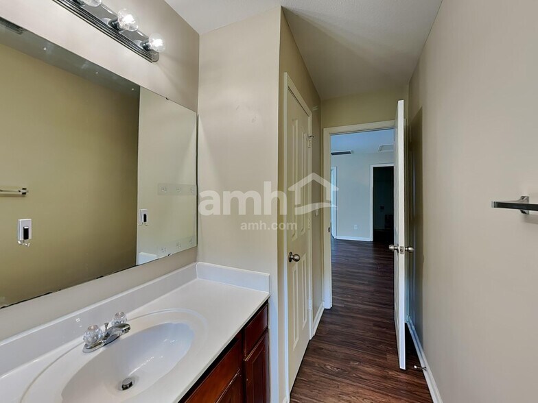Building Photo - 3006 Chimney Wood Trl