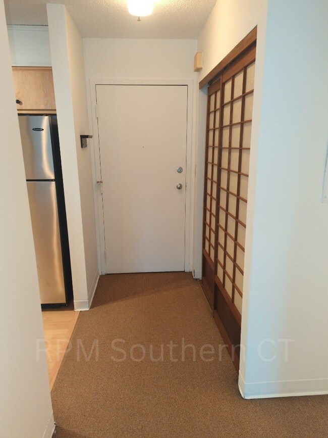 Building Photo - 1 Bedroom Condo | Whitneyville
