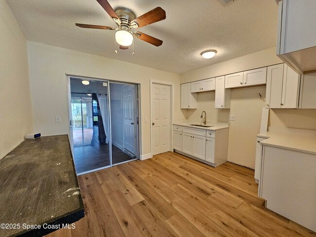 Building Photo - 2465 Mercury Dr