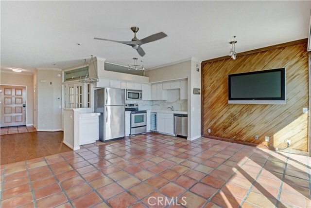 Building Photo - 230 Lille Ln