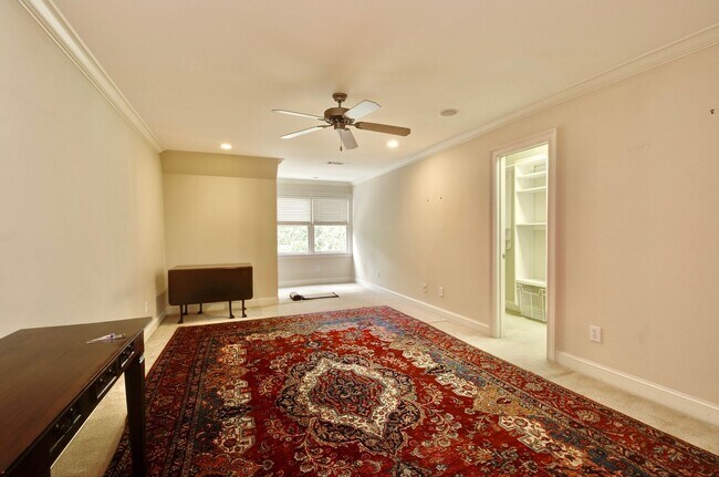 Building Photo - Executive Golf Course Rental in Moores Mil...