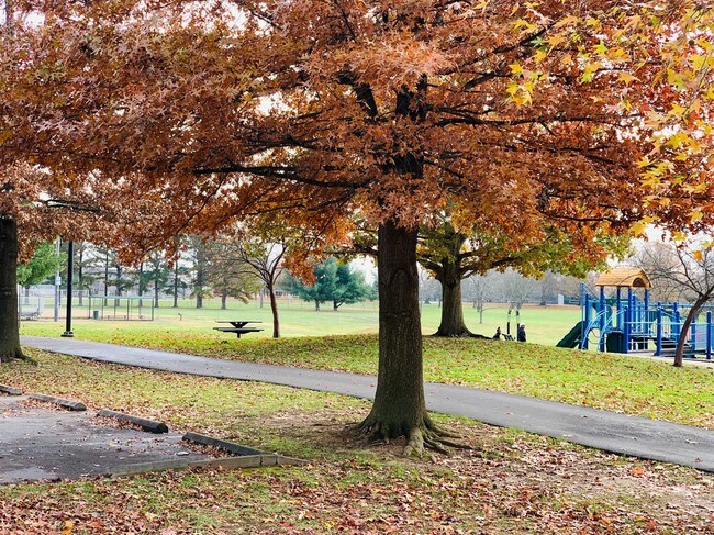 Building Photo - 384 Redding Rd