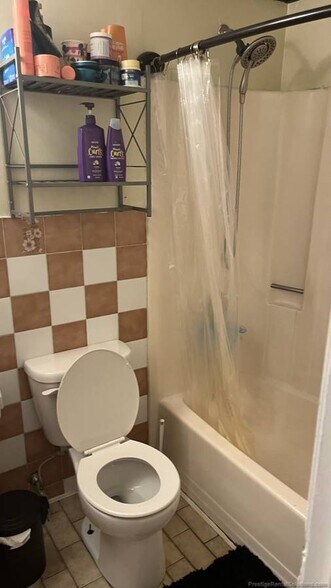 Building Photo - 87 Broad St