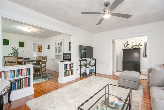 Building Photo - 48 Farquhar St