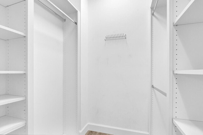 Building Photo - 199 Barbados Dr