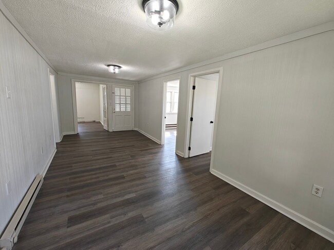 Building Photo - 360-4 Walnut