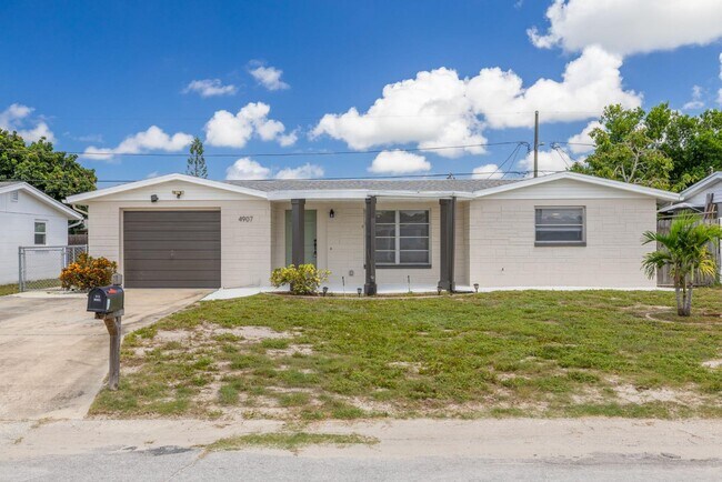 Building Photo - 4907 Picture Ave
