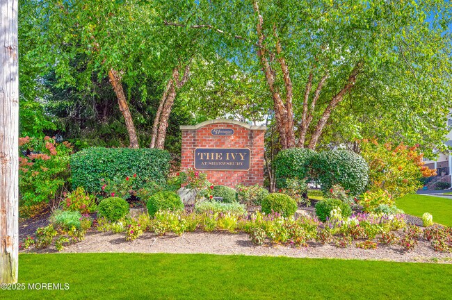 Building Photo - 308 Princeton Court