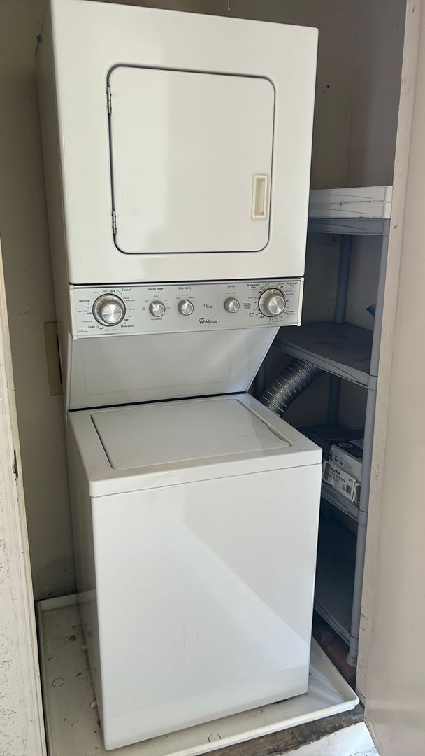 Building Photo - Cozy 1 Bedroom 1 Bath Condo