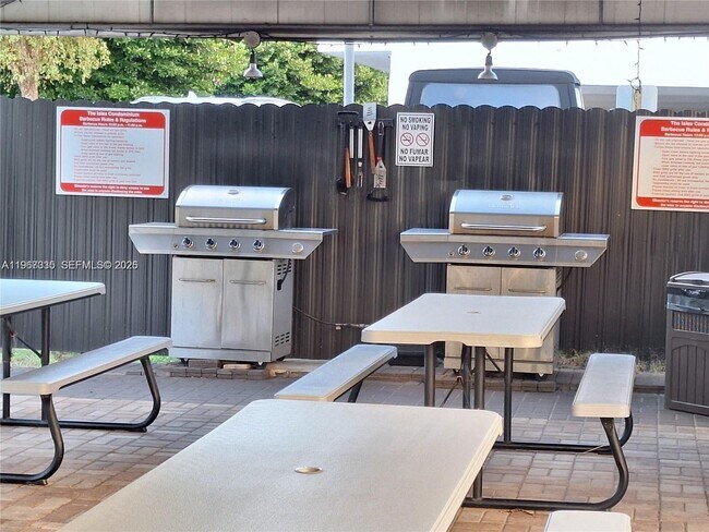 Building Photo - 201 180th Dr