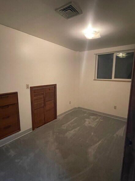 Building Photo - 145 Caledonia St