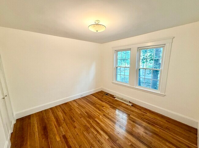 Building Photo - 216 Tremont St