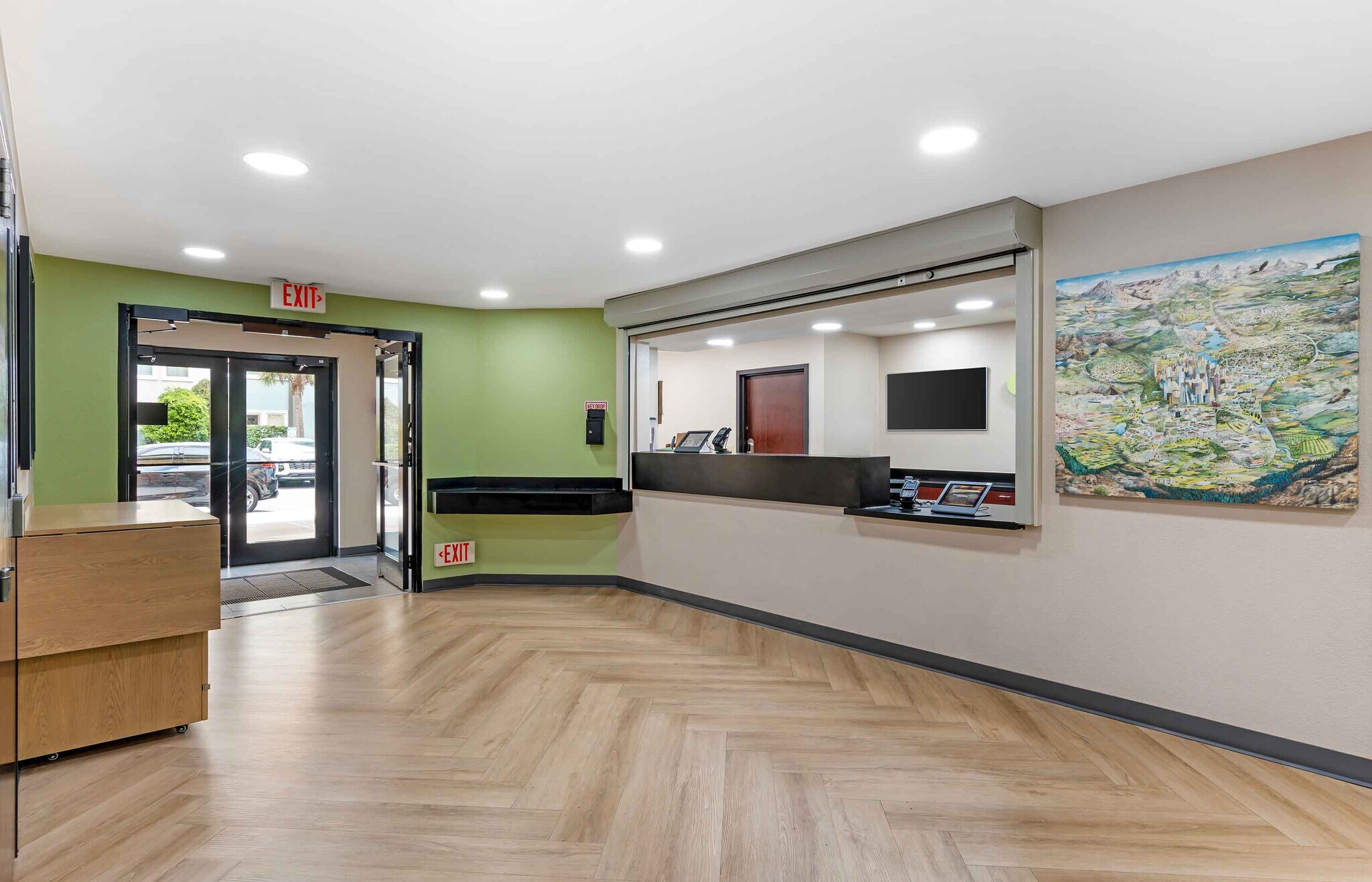 Building Photo - Furnished Studio-Tampa - Airport - Spruce Street
