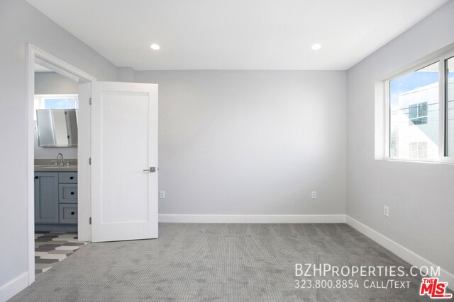 Building Photo - 6032 1/2 Romaine St.-4
