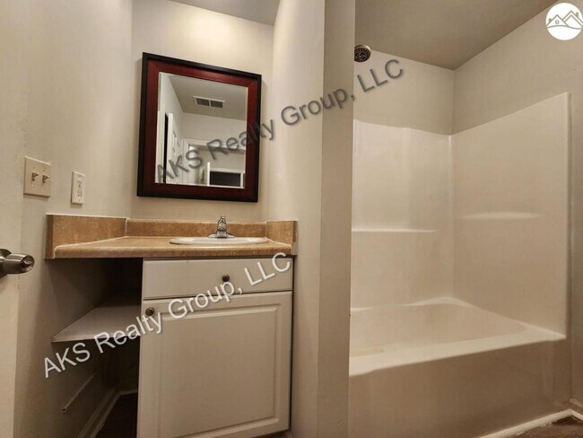 Building Photo - 2269 Ridgemont Dr