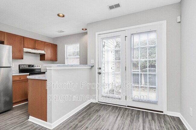 Building Photo - 9365 Glenwater Dr