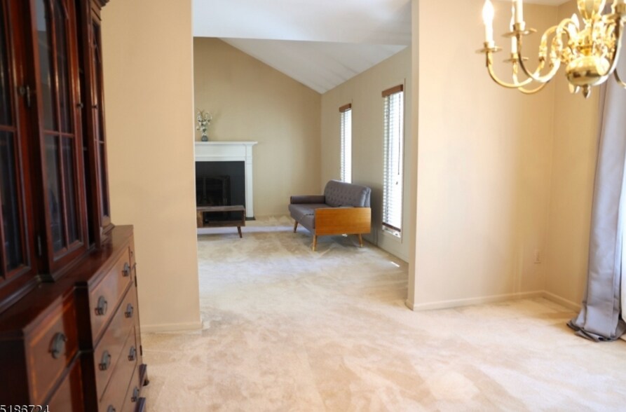 Building Photo - 45 Aspen Dr