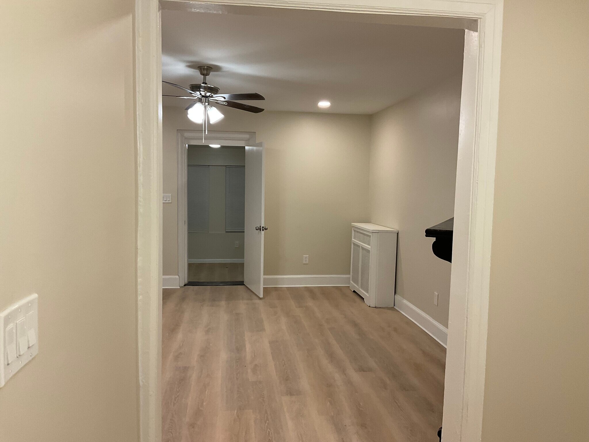 Building Photo - 5221 Beaumont Ave