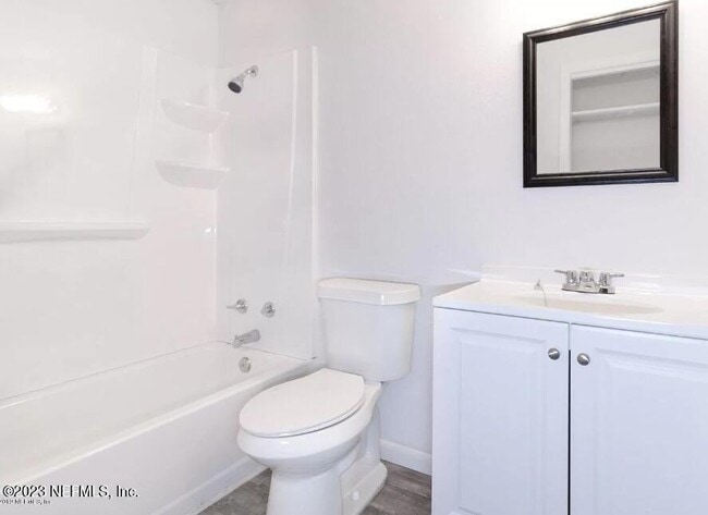 Building Photo - 1611 W 30th St