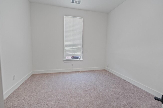 Building Photo - 7424 Lilypad Ln