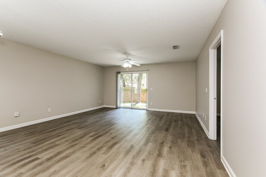 Building Photo - 416 S 13th Terrace