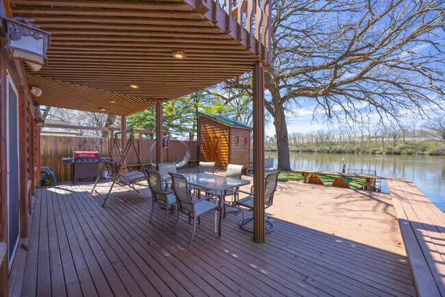 Building Photo - 3341 E 2059th Rd