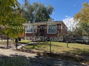 Building Photo - NO DEPOSIT option available for qualified renters!