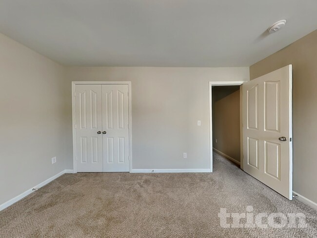 Building Photo - 747 Markham Cir