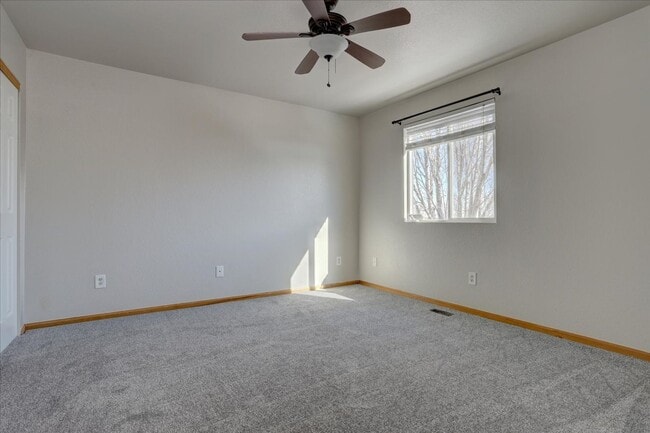 Building Photo - Updated 3bed/2bath on private culdesac in Thornton!!