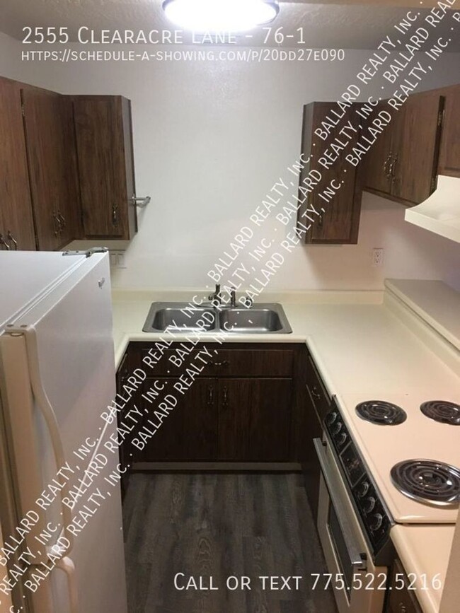 Building Photo - One bedroom, One bath downstairs condo wit...