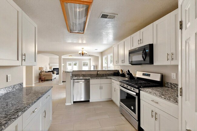 Building Photo - 5323 Ridge Rock Ave NW