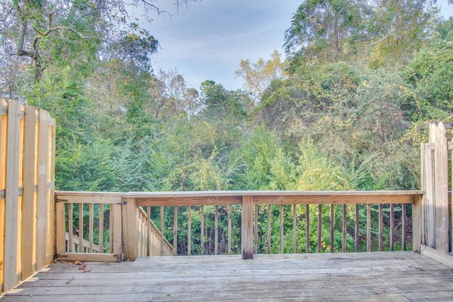 Building Photo - Foxborough 2BR/1.5BA Townhome – Back Deck, Available 12/12- Pet Friendly!