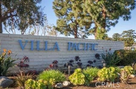 Building Photo - 9862 Coral Cove Cir