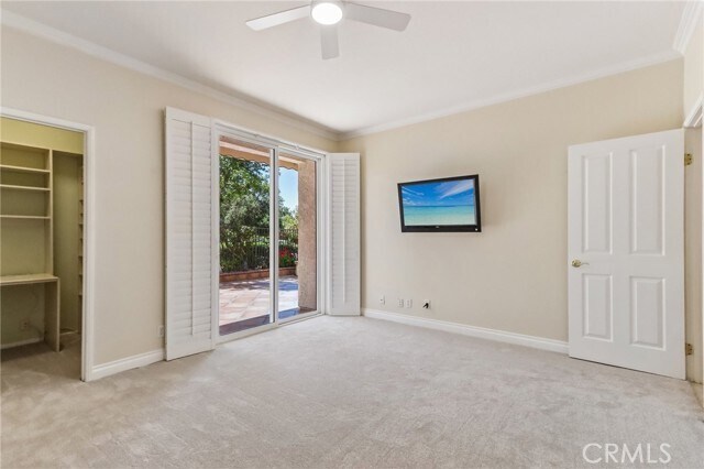 Building Photo - 10 Pantano