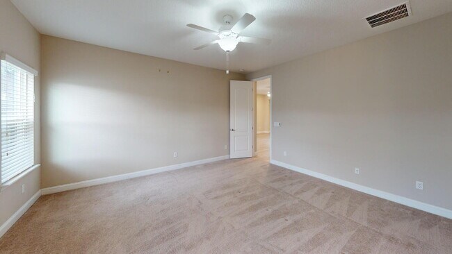 Building Photo - "Spacious 5-Bedroom Retreat in Jacksonville - 2,623 Sq Ft of Comfort!"