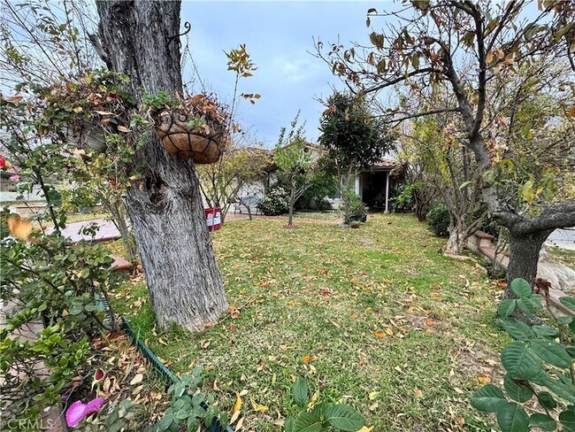 Building Photo - 2142 Iron Club Dr