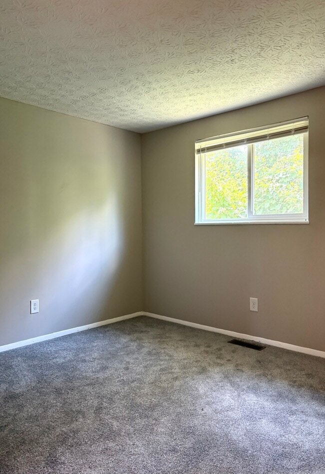 Building Photo - Charming 3 beds 1 bath in Columbus!