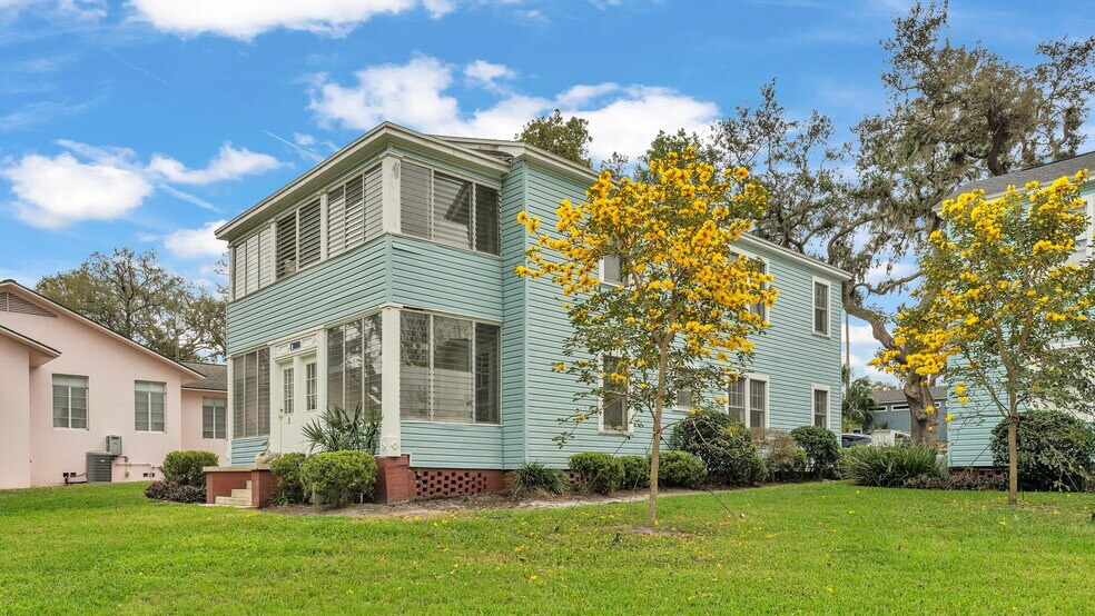 Building Photo - 119 Lake Morton Drive