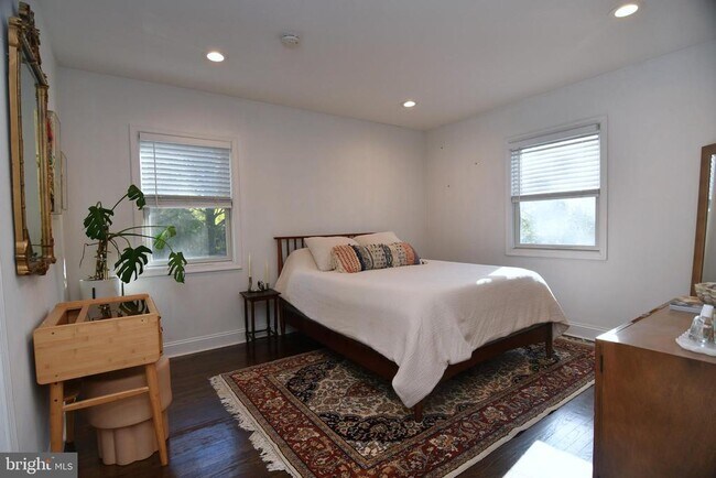 Building Photo - 1 Orchard Ln