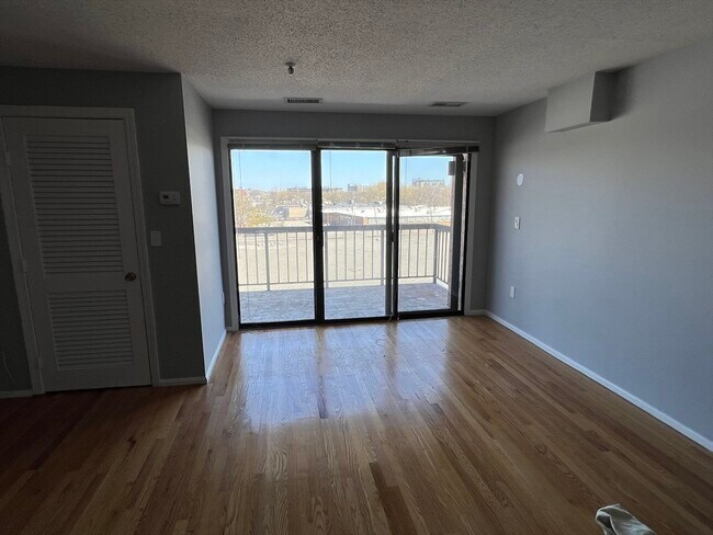 Building Photo - 3920 Mystic Valley Pkwy