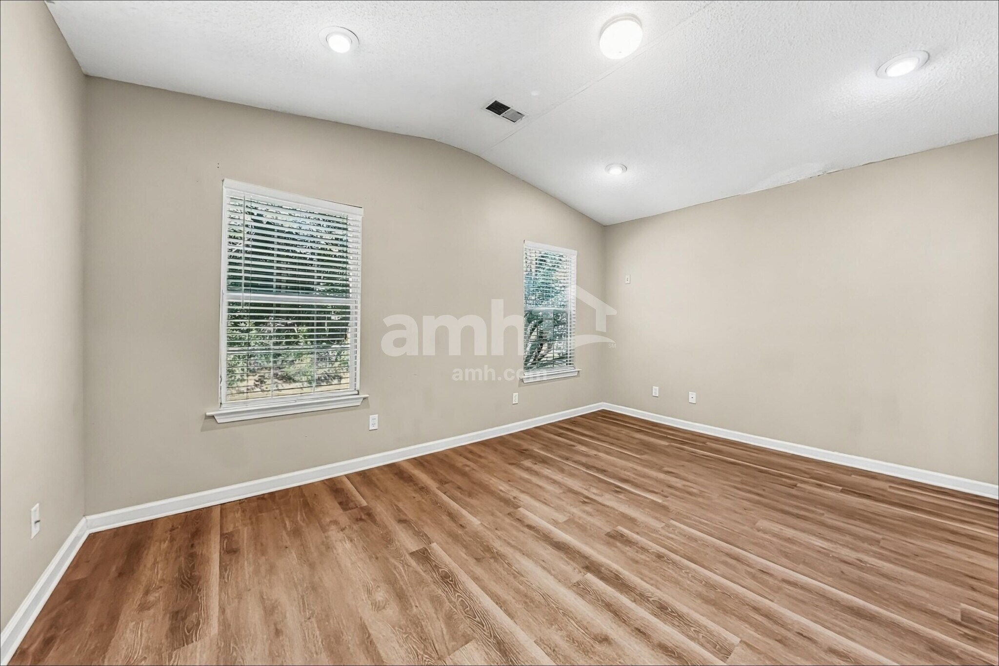 Building Photo - 325 Mill Pond Rd