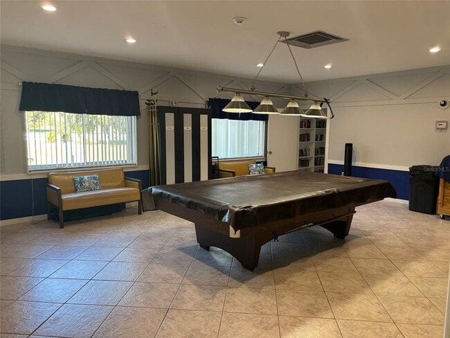 Building Photo - 1540 Glen Oaks Dr E