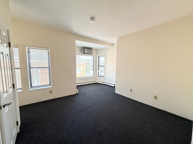Building Photo - 590 Columbus Ave